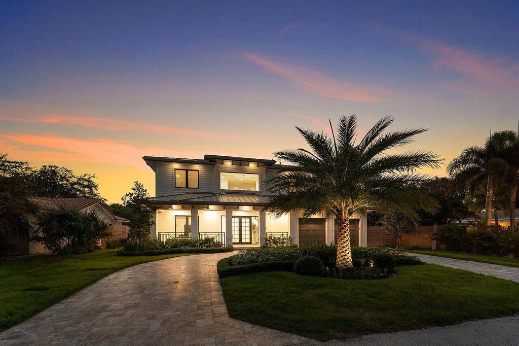 Photo of 451 NW 7th Avenue, Boca Raton, FL 33486 (MLS # B26068562)
