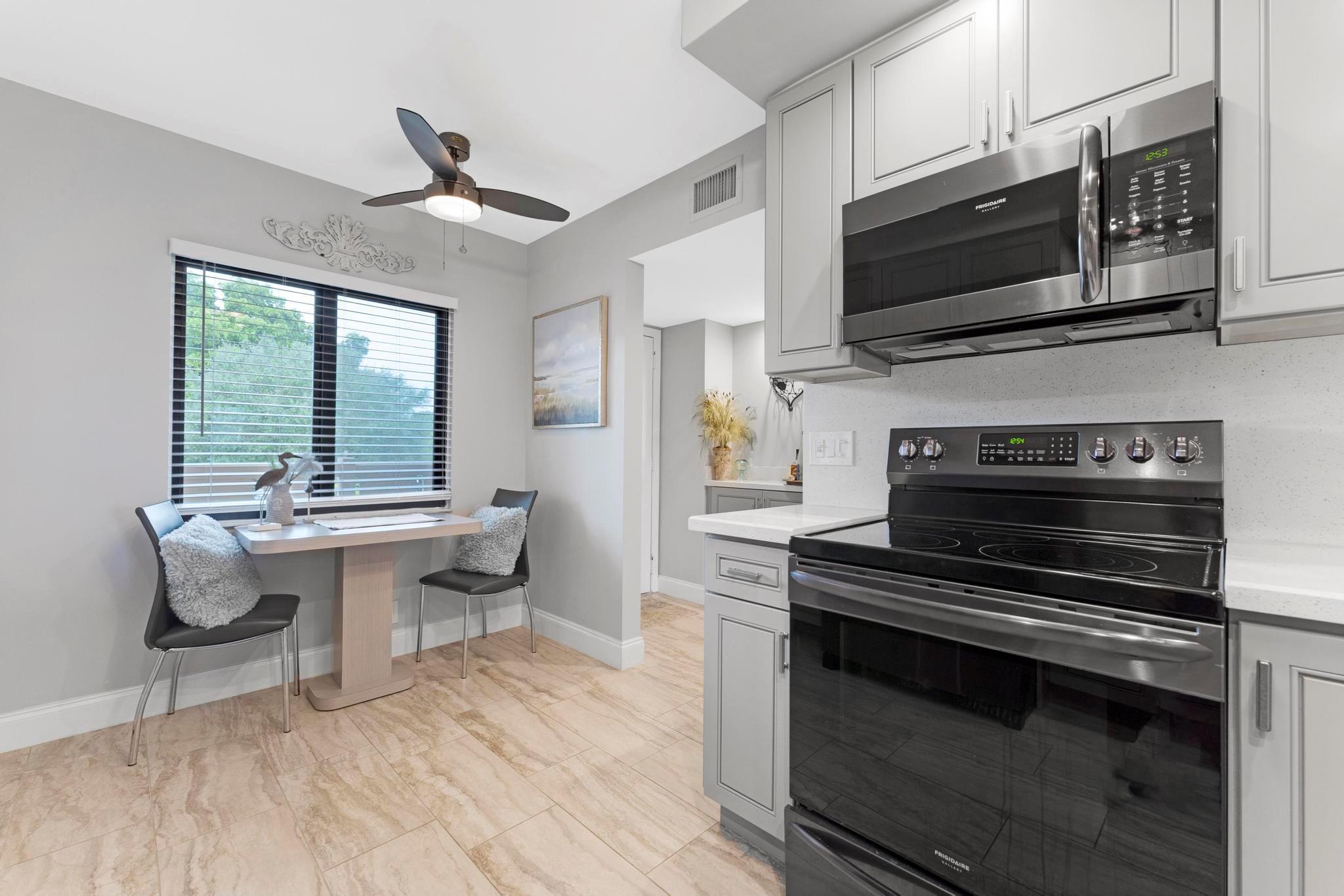 HUNTINGTON LAKES SEC ONE - Residential