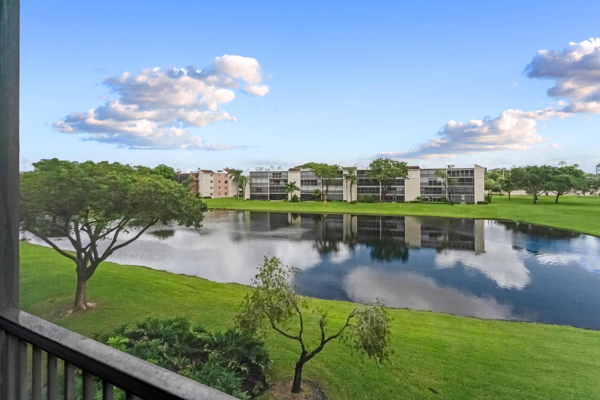 HUNTINGTON LAKES SEC ONE - Residential