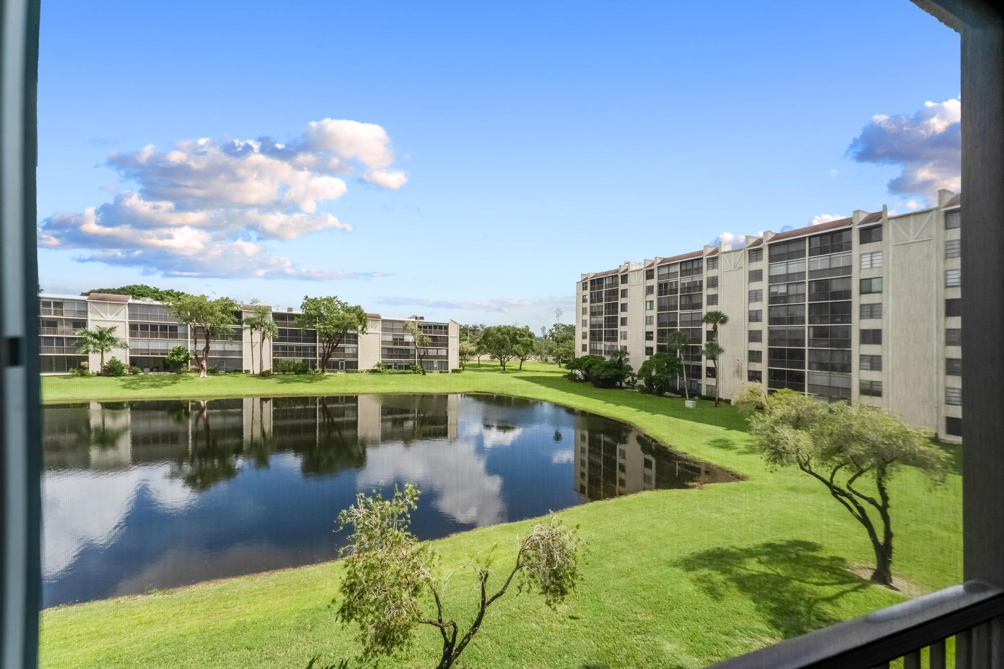 HUNTINGTON LAKES SEC ONE - Residential