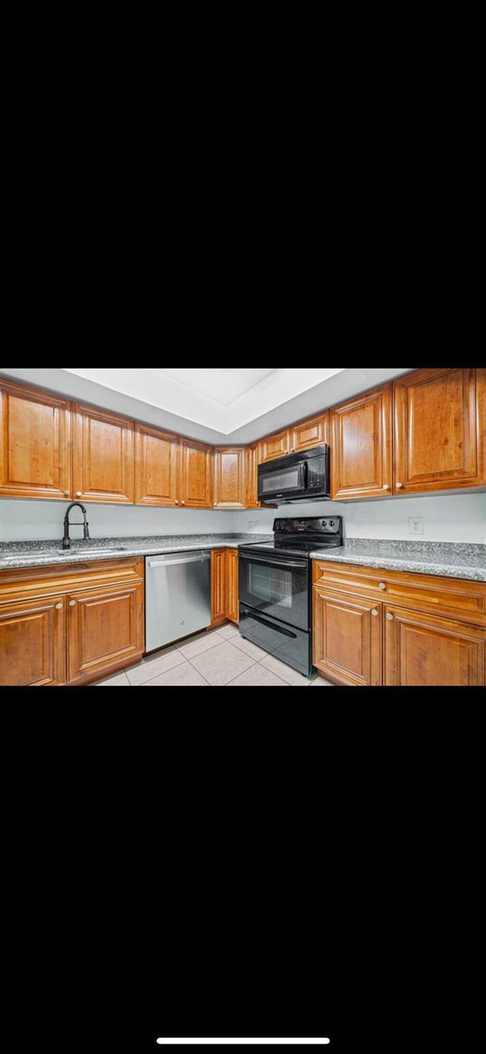 PINE CONE EST - Residential Lease