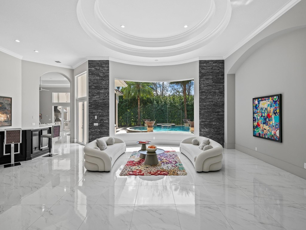 VISTA DEL LAGO - Residential