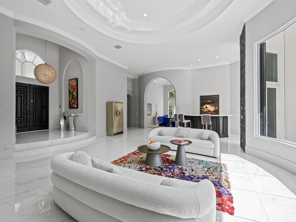 VISTA DEL LAGO - Residential