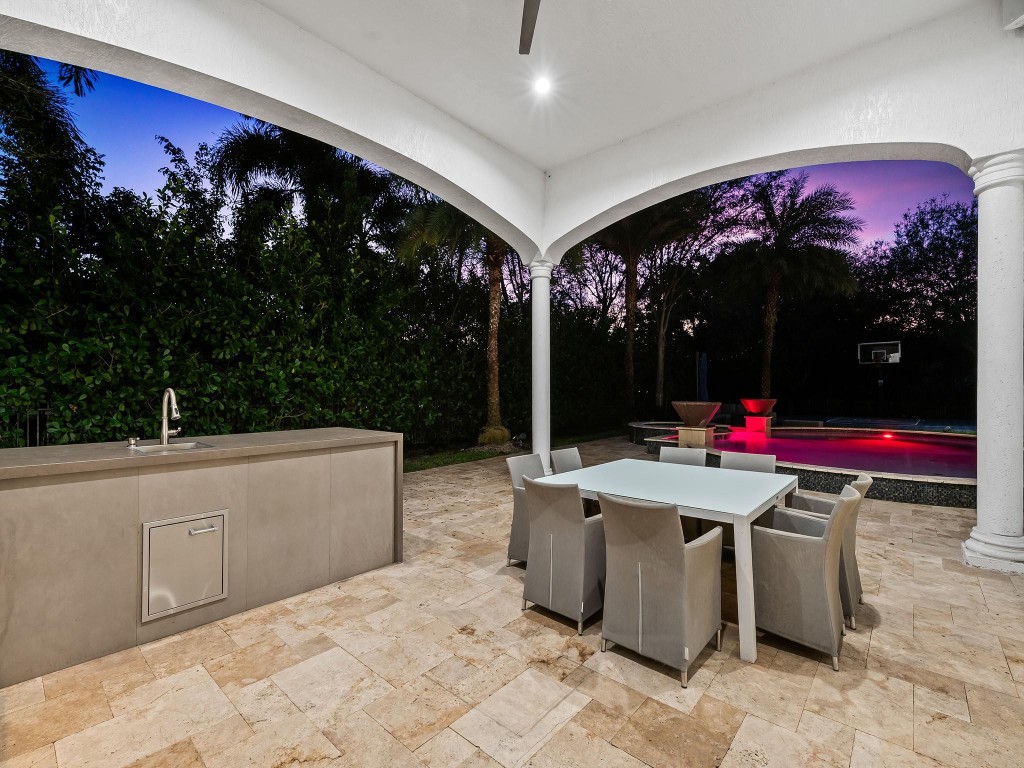 VISTA DEL LAGO - Residential