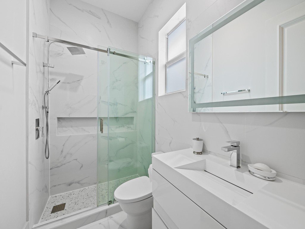 VISTA DEL LAGO - Residential