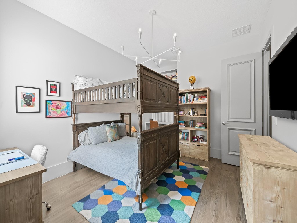 VISTA DEL LAGO - Residential