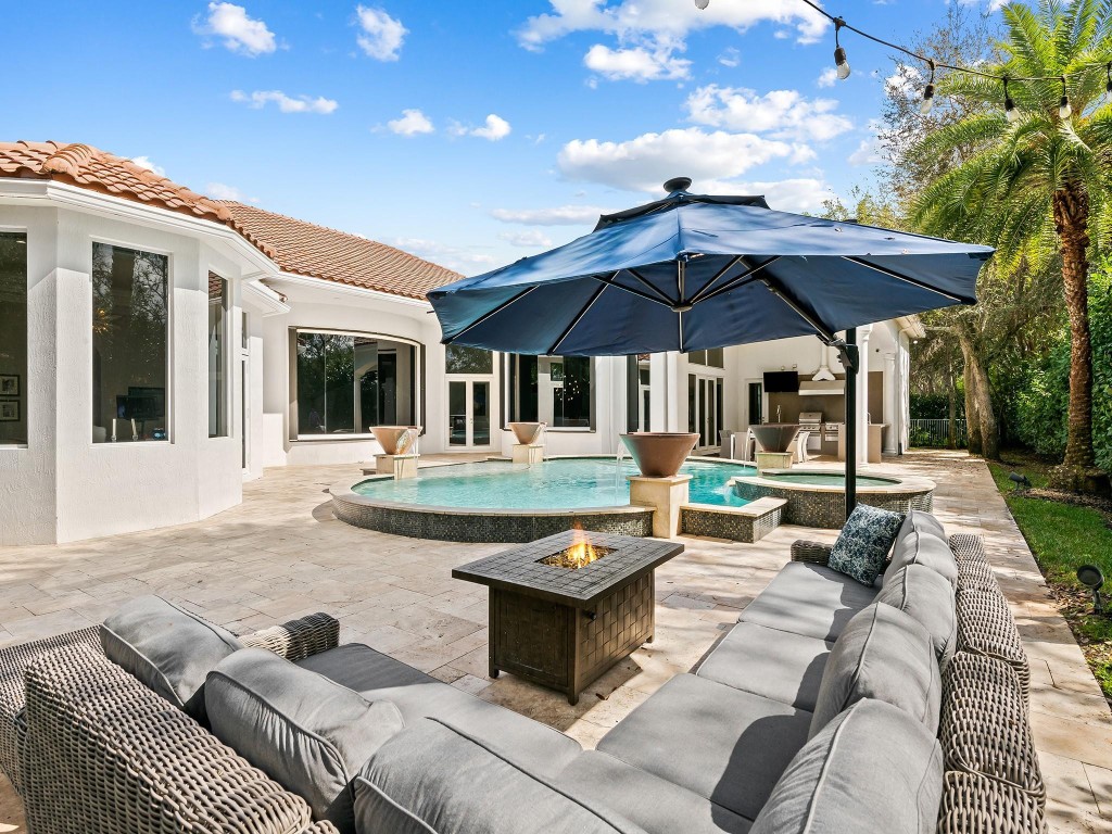 VISTA DEL LAGO - Residential