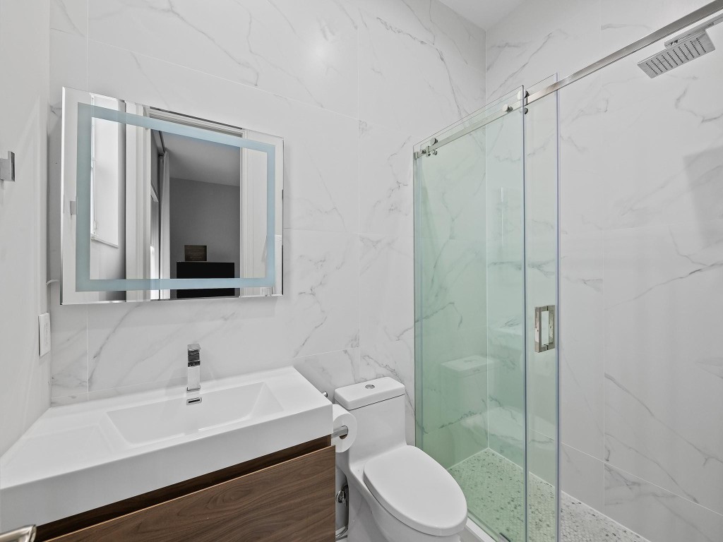 VISTA DEL LAGO - Residential