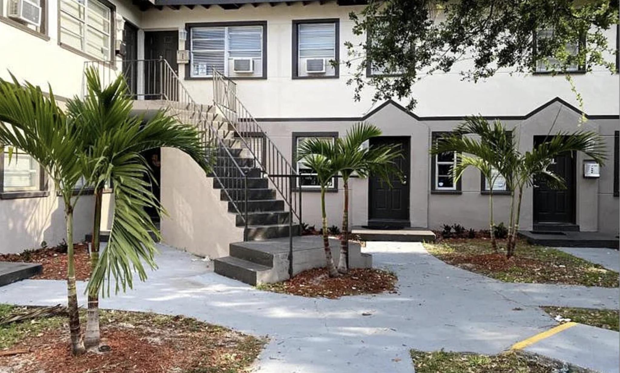 First month and one month deposit only ! Great location . Totally renovated ! very fast process .