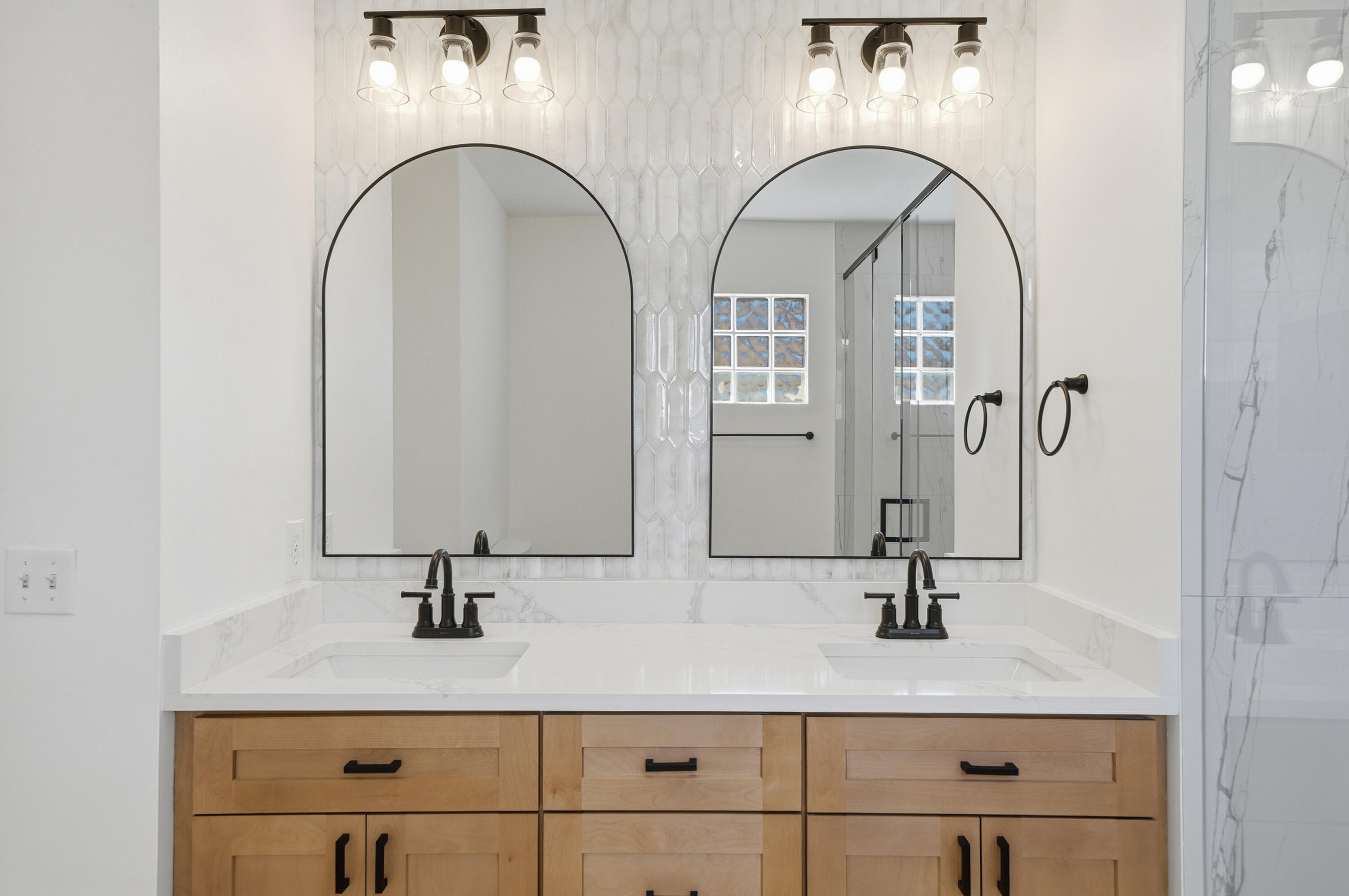 COUNTRY CLUB VILLAGE - Residential Lease