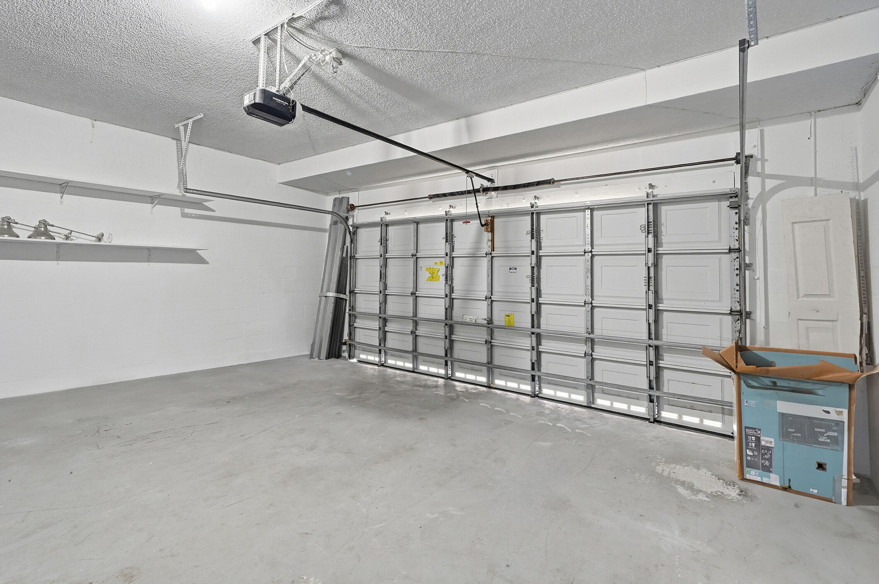 COUNTRY CLUB VILLAGE - Residential Lease