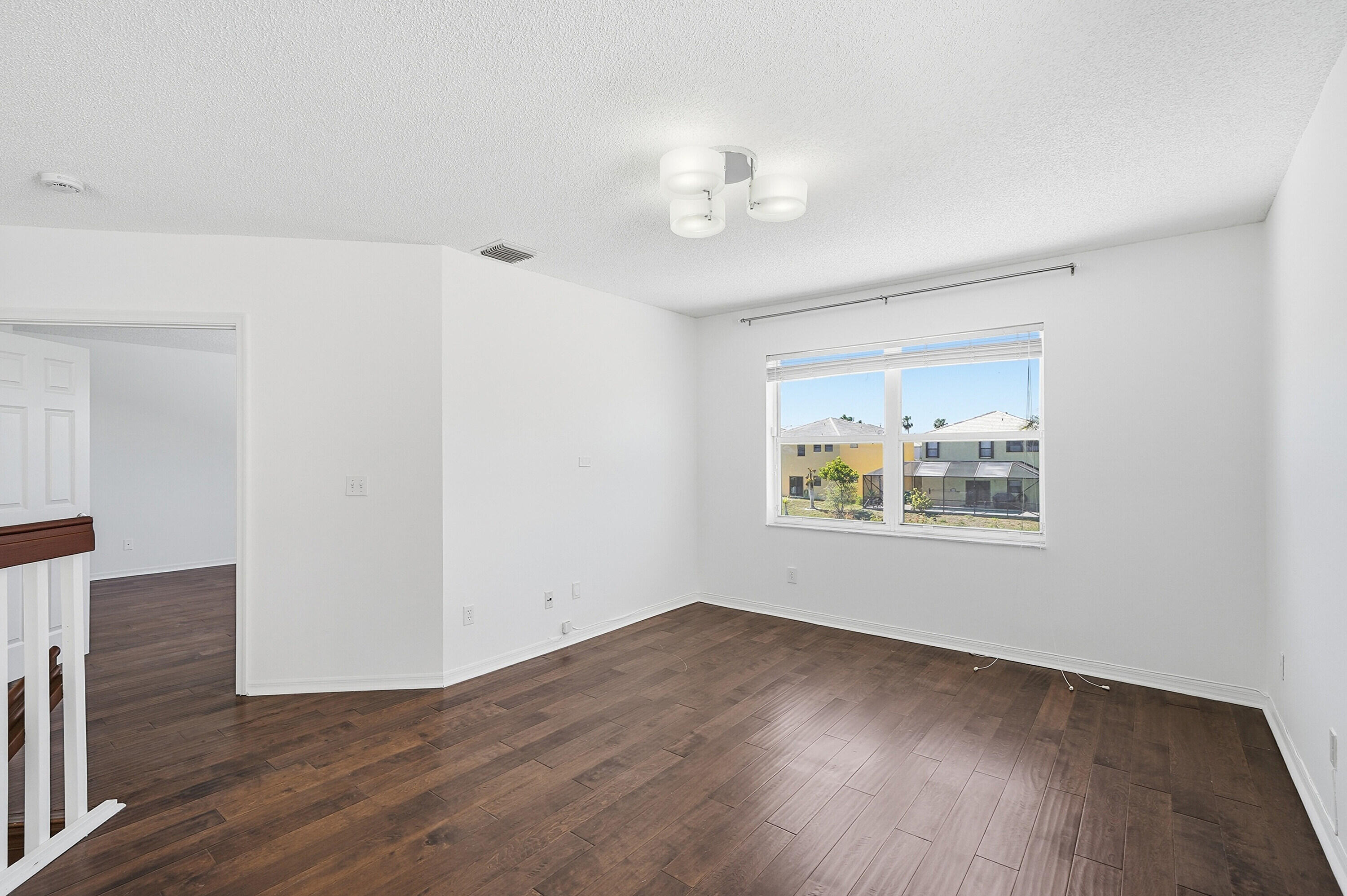 COUNTRY CLUB VILLAGE - Residential Lease