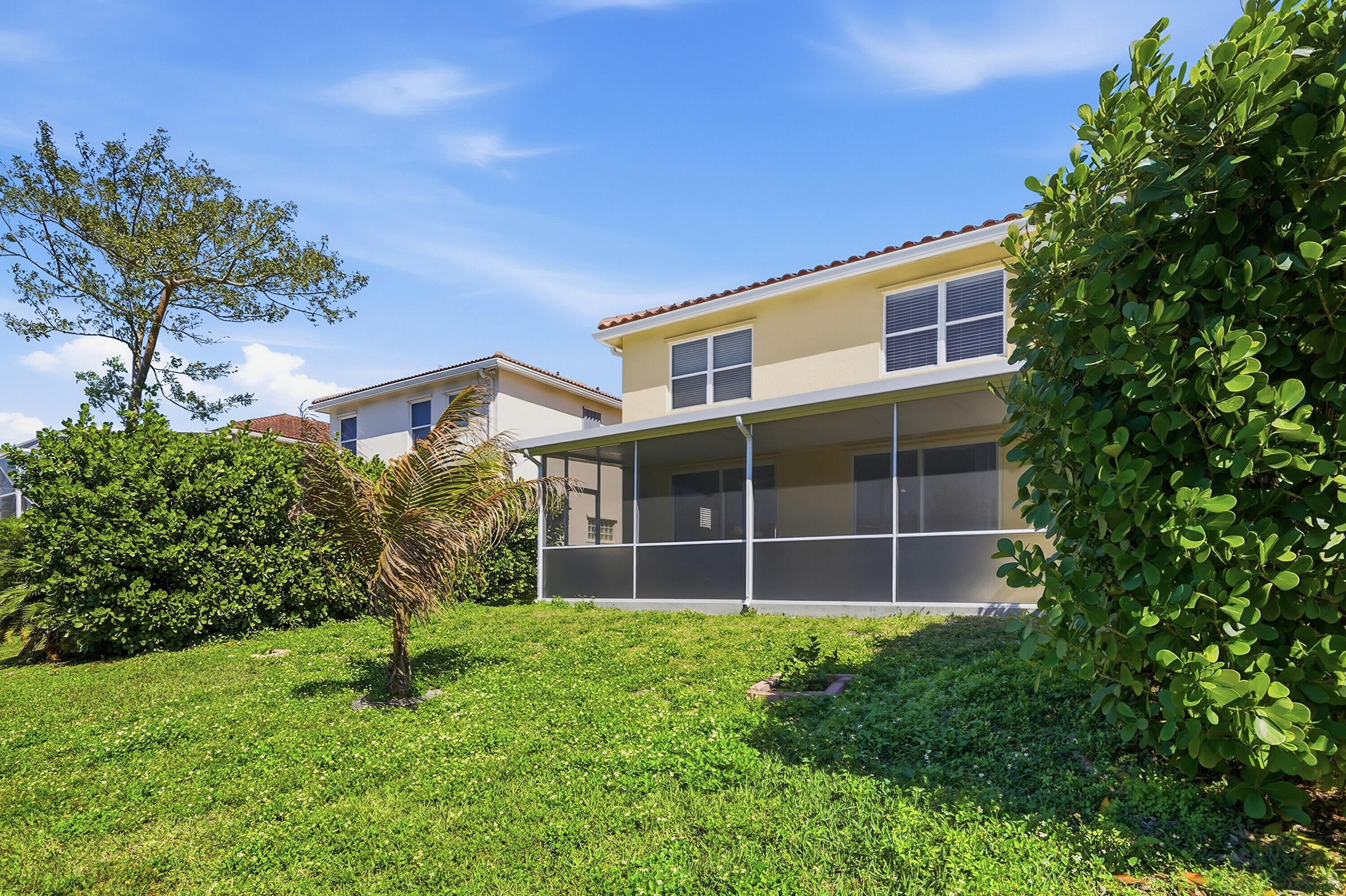 COUNTRY CLUB VILLAGE - Residential Lease