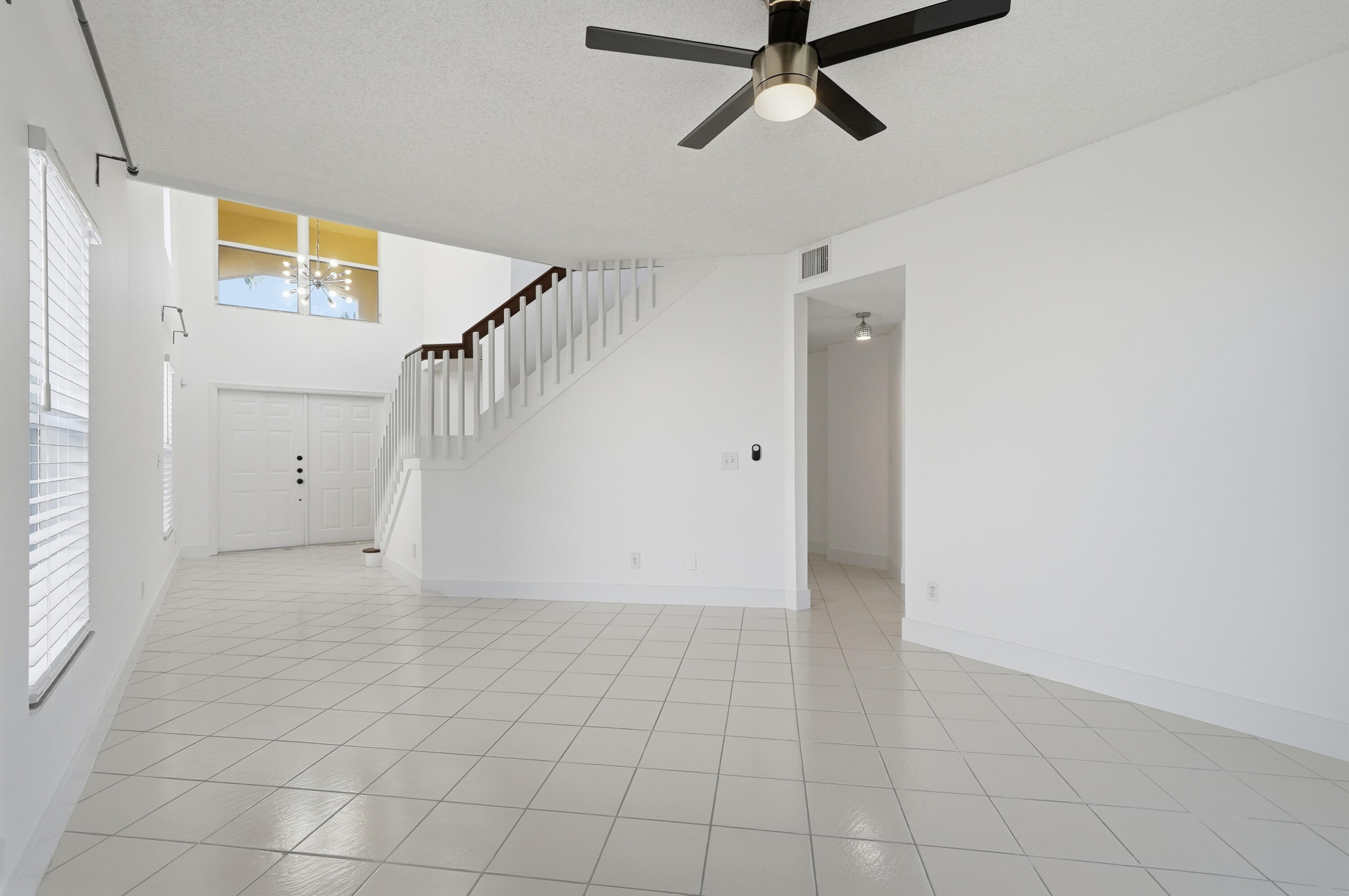 COUNTRY CLUB VILLAGE - Residential Lease