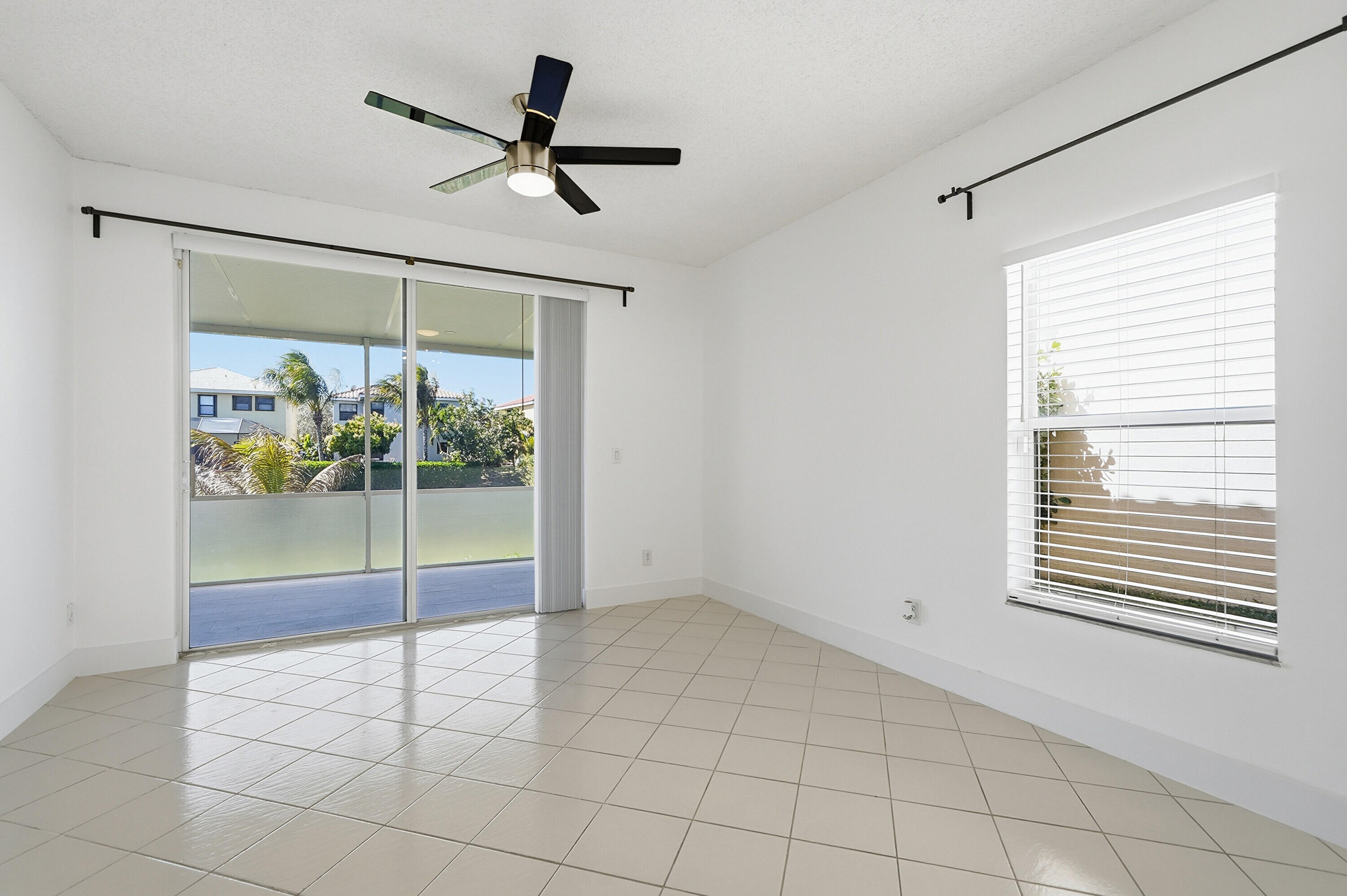 COUNTRY CLUB VILLAGE - Residential Lease