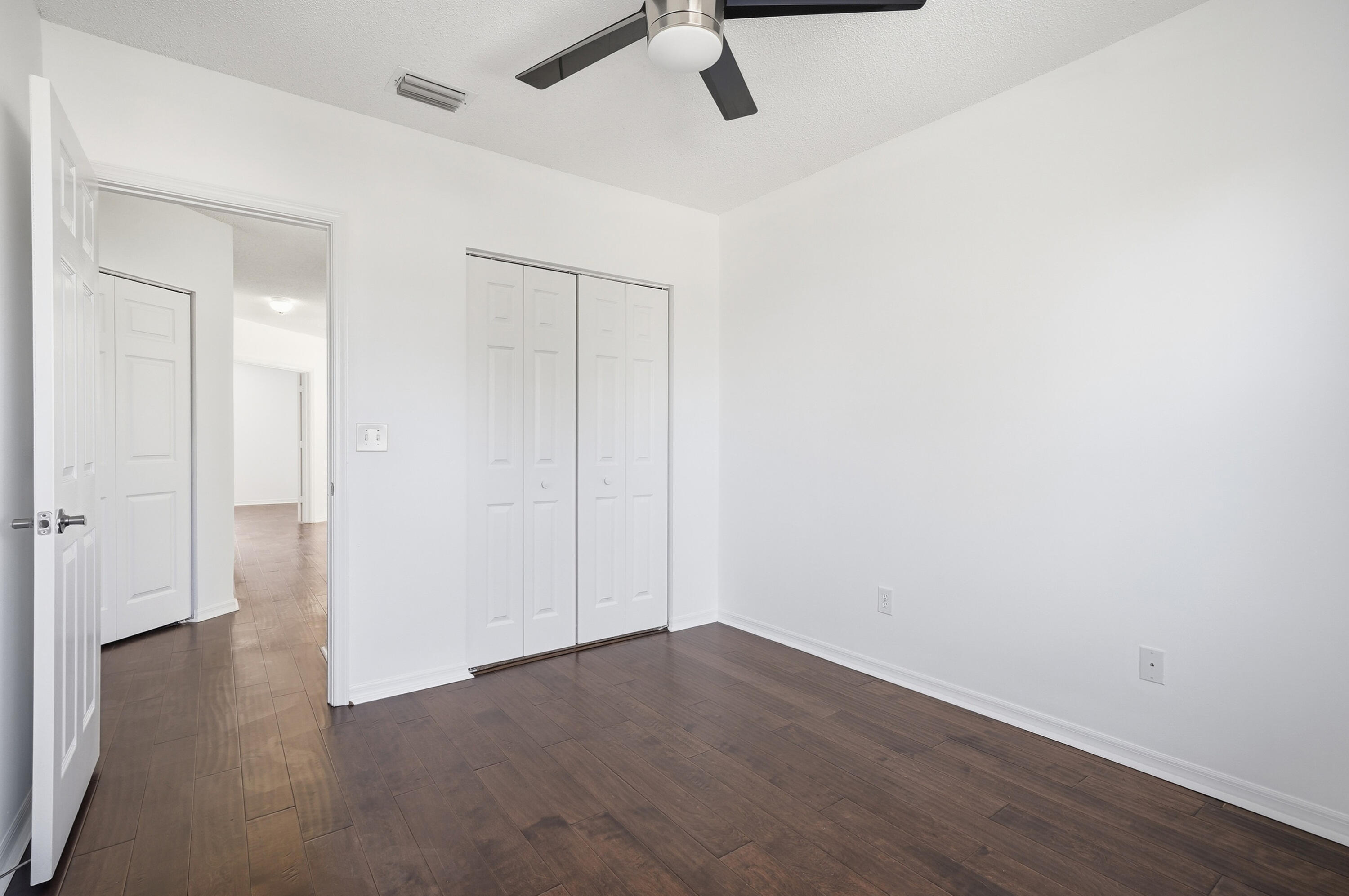 COUNTRY CLUB VILLAGE - Residential Lease