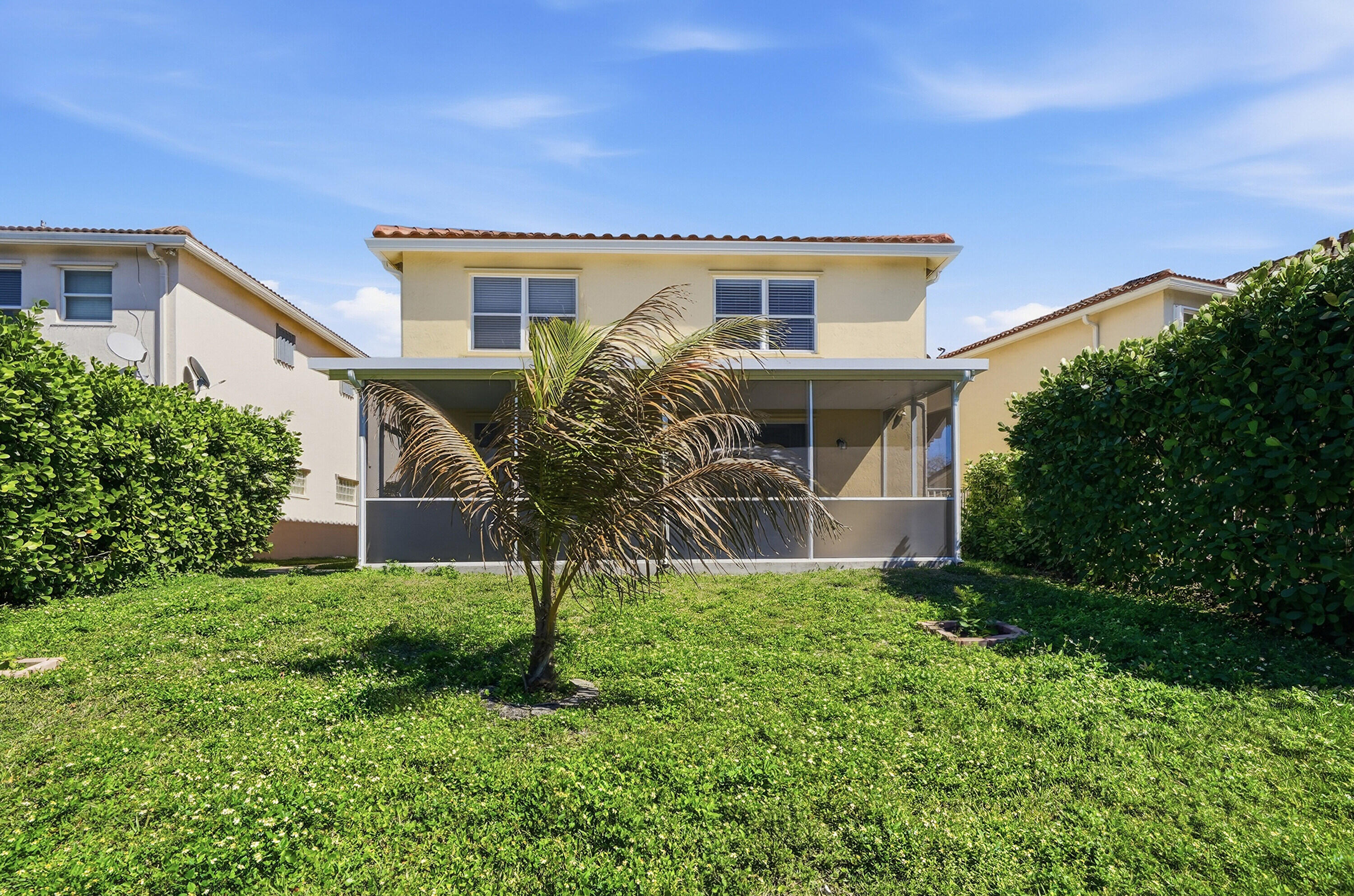 COUNTRY CLUB VILLAGE - Residential Lease