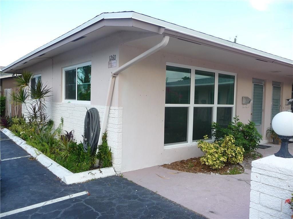 Photo of 1260 SE 3rd Court #8, Deerfield Beach, FL 33441 (MLS # F10556013)