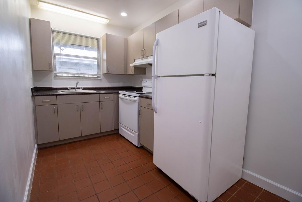 Photo of 400 SW 8th Avenue #8, Fort Lauderdale, FL 33312 (MLS # B26034637)