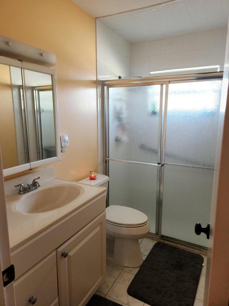 2790 E Ashley Drive E E