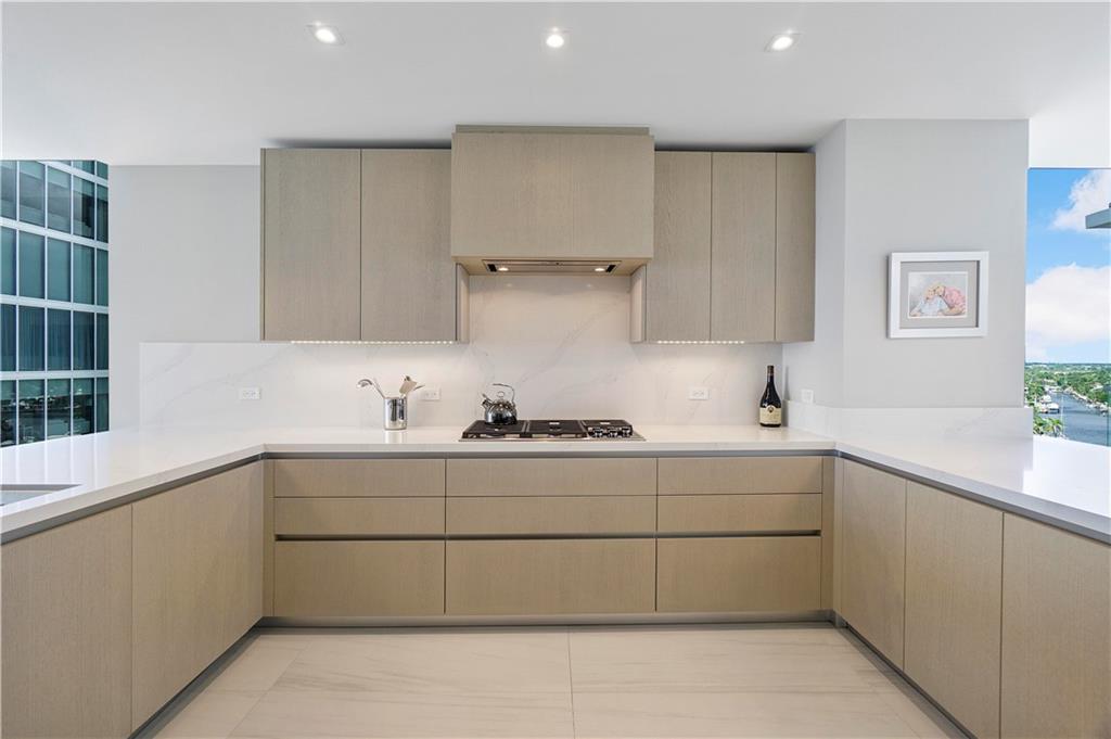 AUBERGE BEACH - Residential