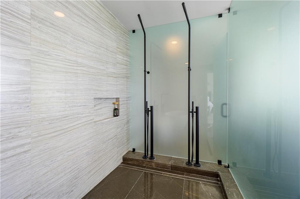 AUBERGE BEACH - Residential