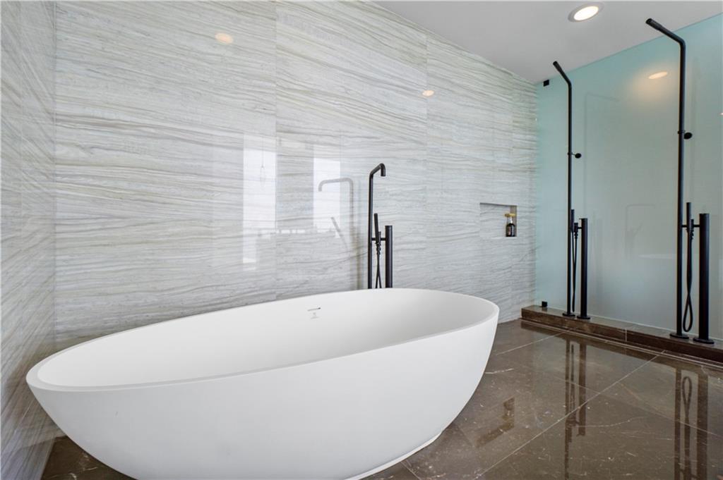 AUBERGE BEACH - Residential