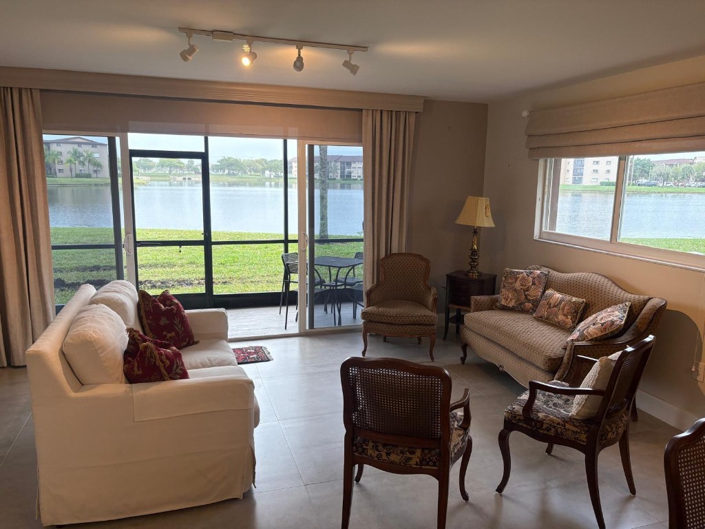 SUFFOLK@ CENTURY VILLAGE - Residential