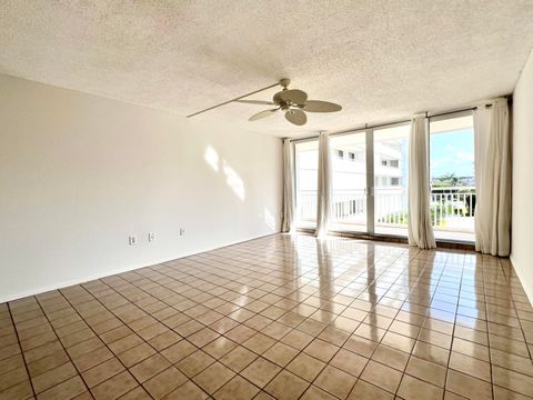 A home in South Palm Beach