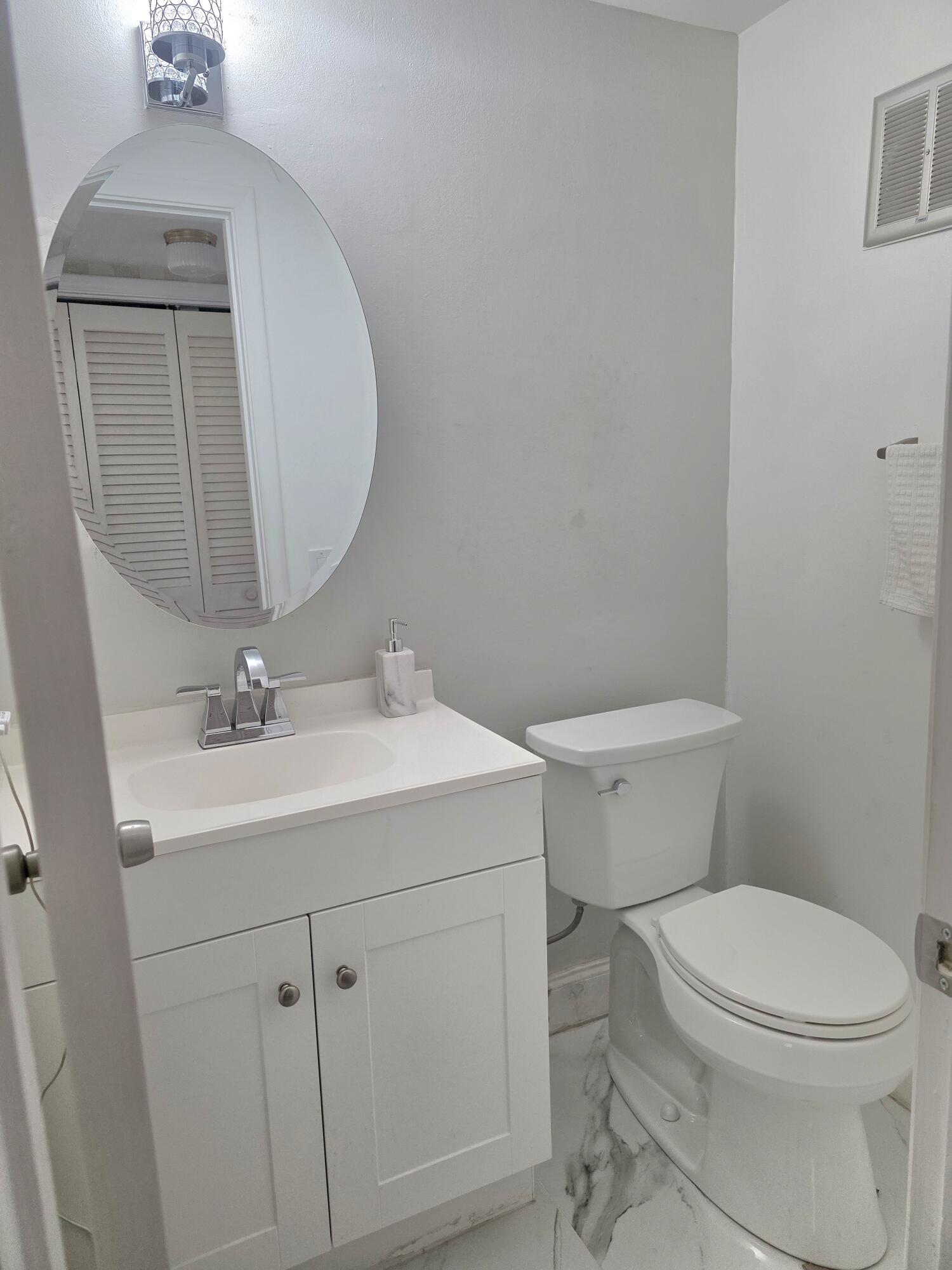 View photos, virtual tours, details... 45 Easthampton B