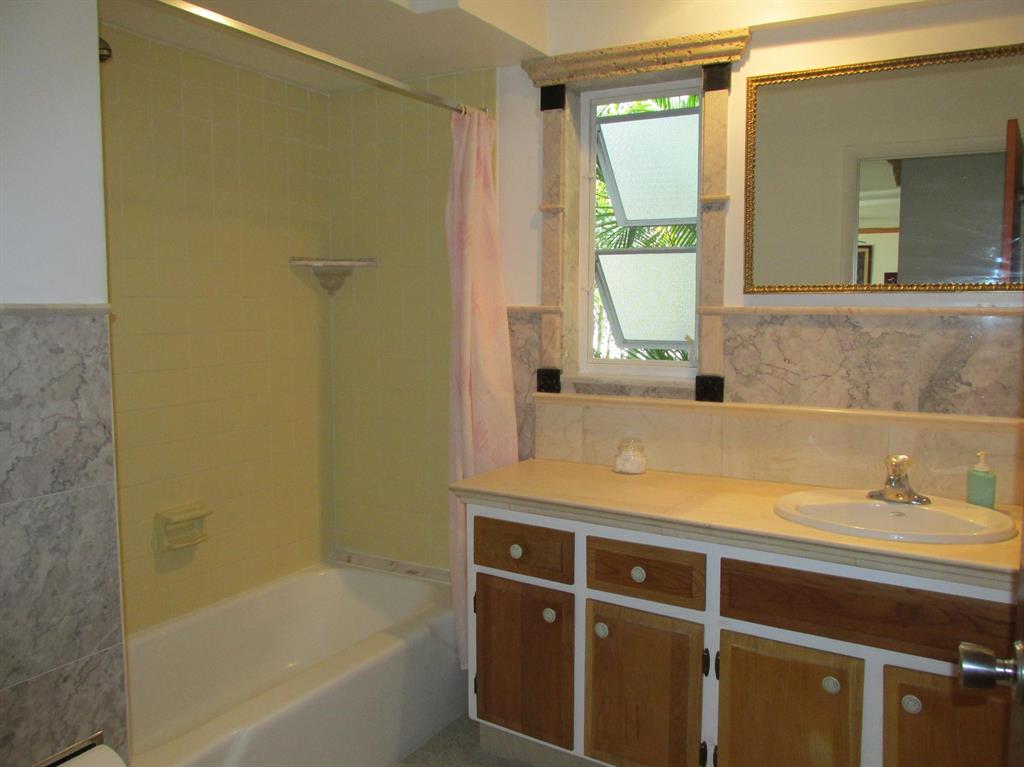 Tequesta Country Club - Residential