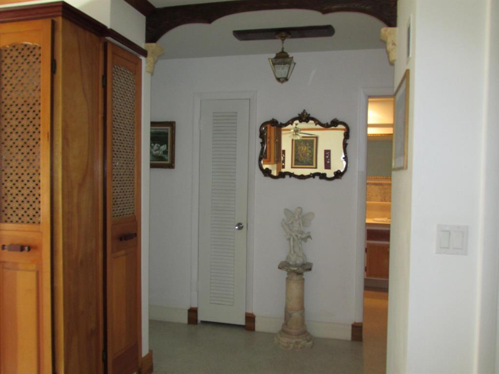 Tequesta Country Club - Residential