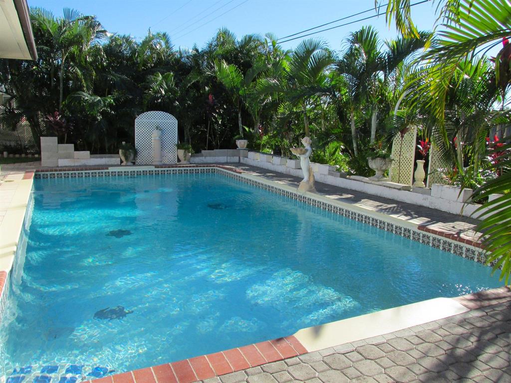 Tequesta Country Club - Residential