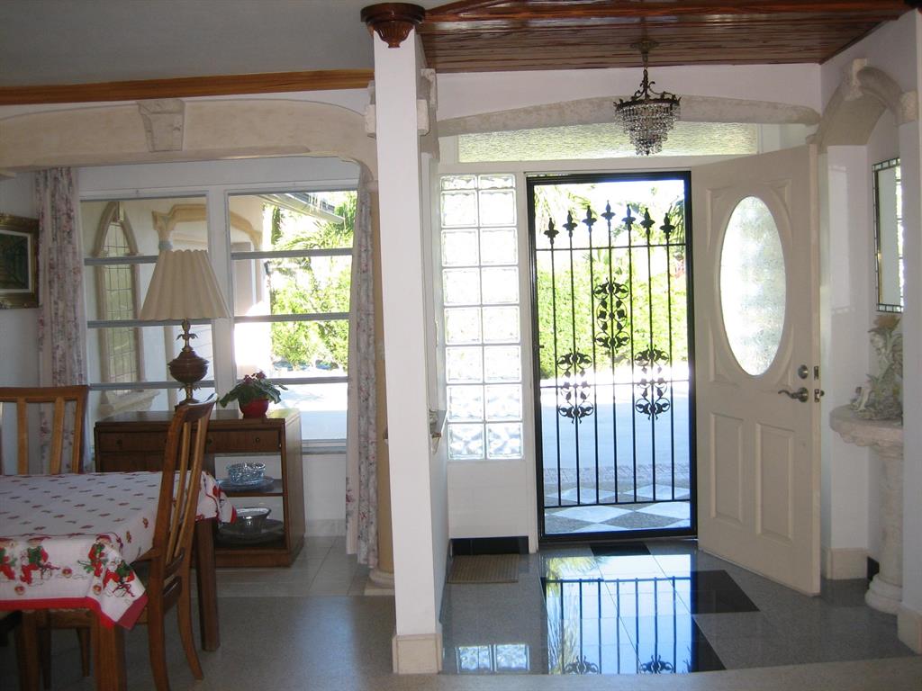 Tequesta Country Club - Residential