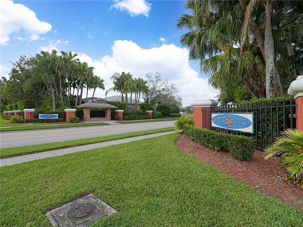 CYPRESS LAKE PHASE I - Residential