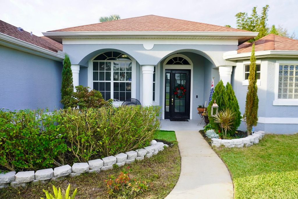 Photo of 1085 SW Liberty Avenue, Port Saint Lucie, FL 34953 (MLS # R10965088)
