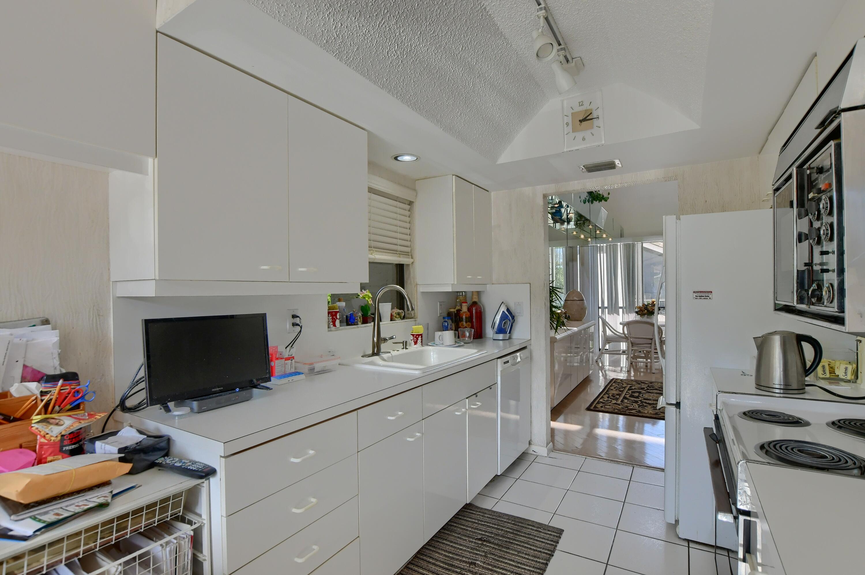 GARDENS OF LAKEWOOD CONDO - Residential