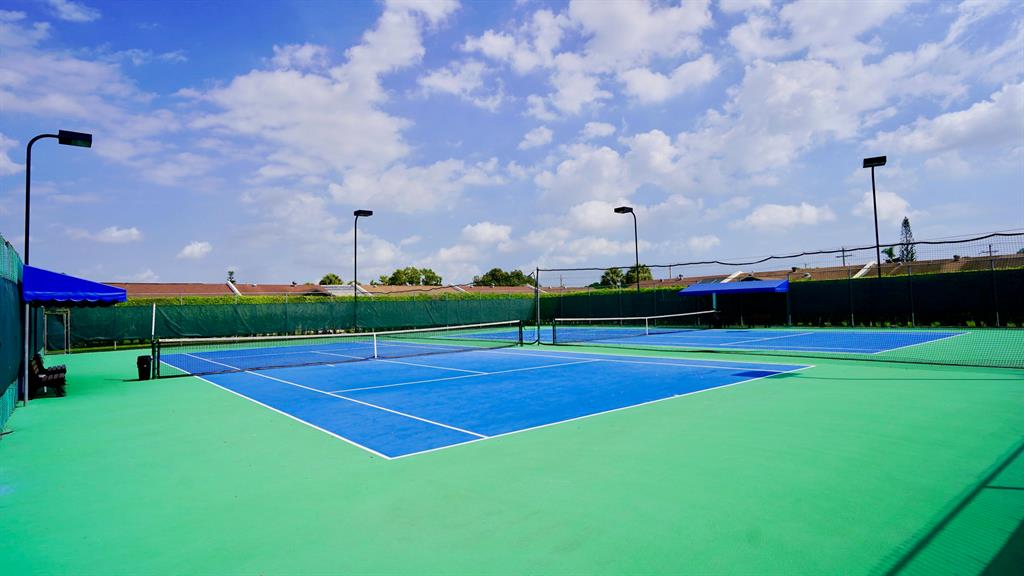 SEAGRAPE COND - Residential