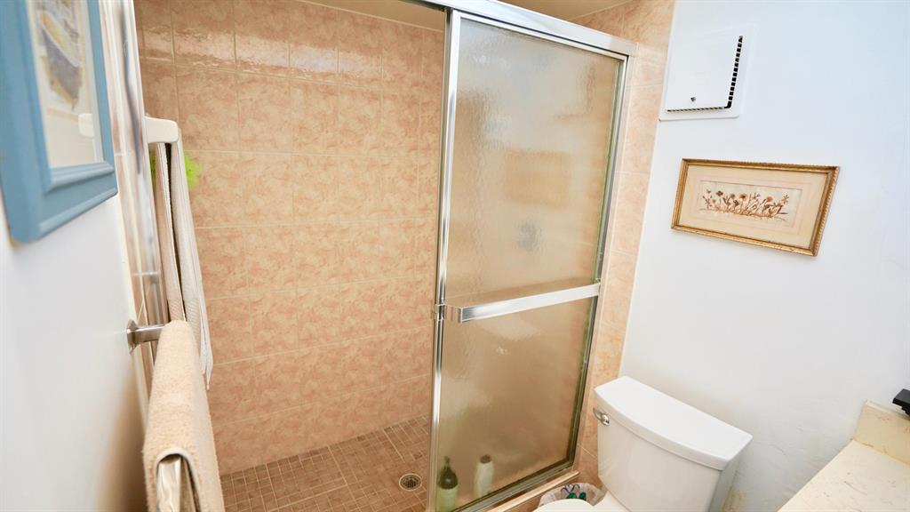 SEAGRAPE COND - Residential