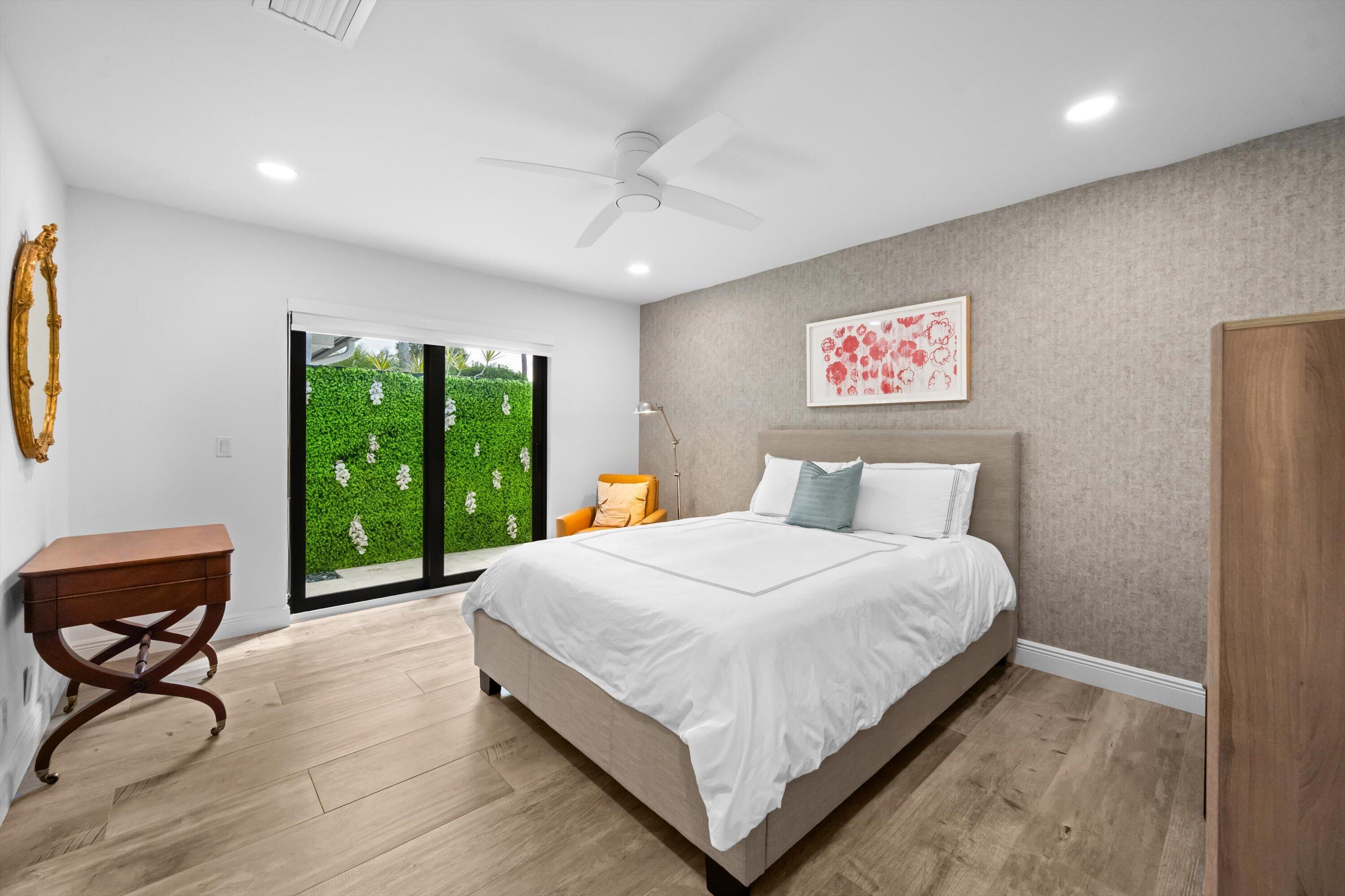 BREAKERS WEST /Sand Drift Villas - Residential