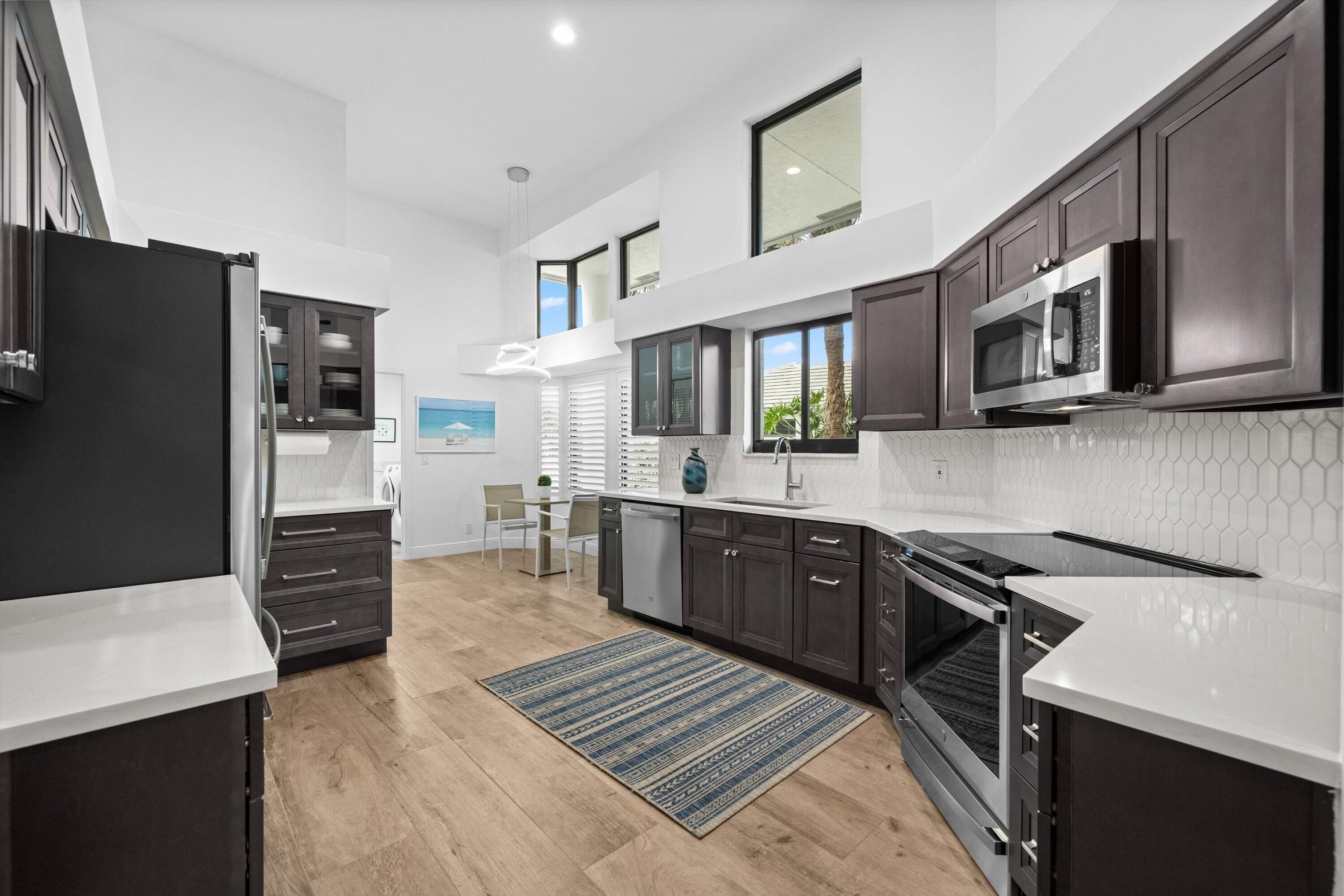 BREAKERS WEST /Sand Drift Villas - Residential