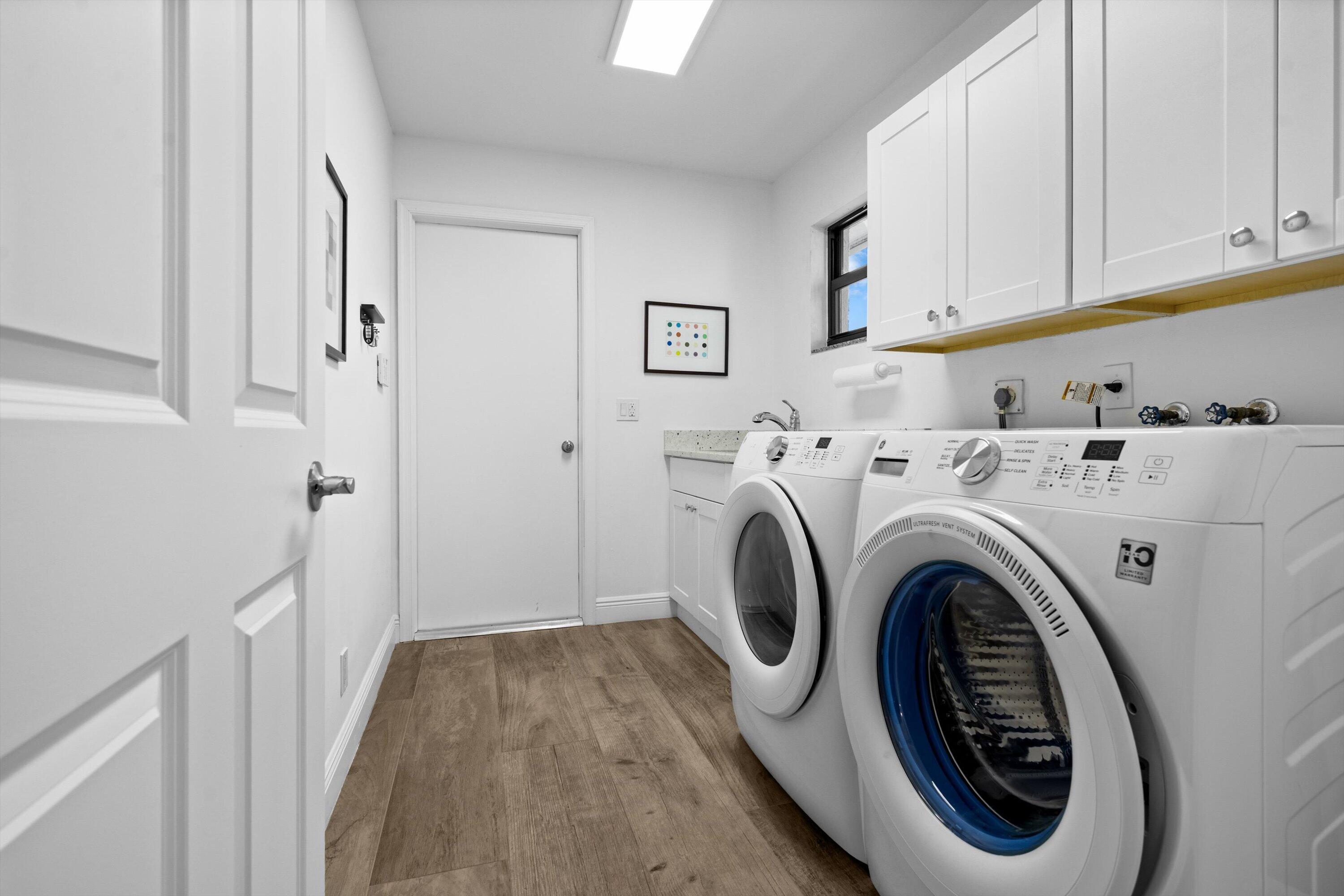 BREAKERS WEST /Sand Drift Villas - Residential