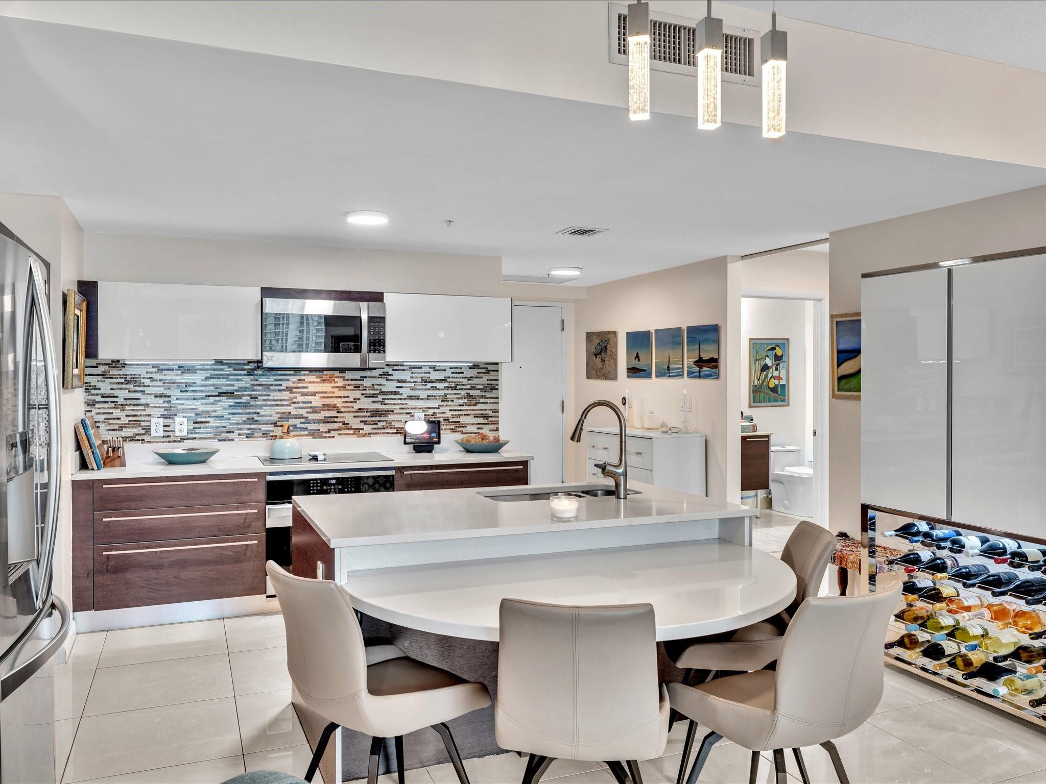 1900 N Bayshore Dr 1504