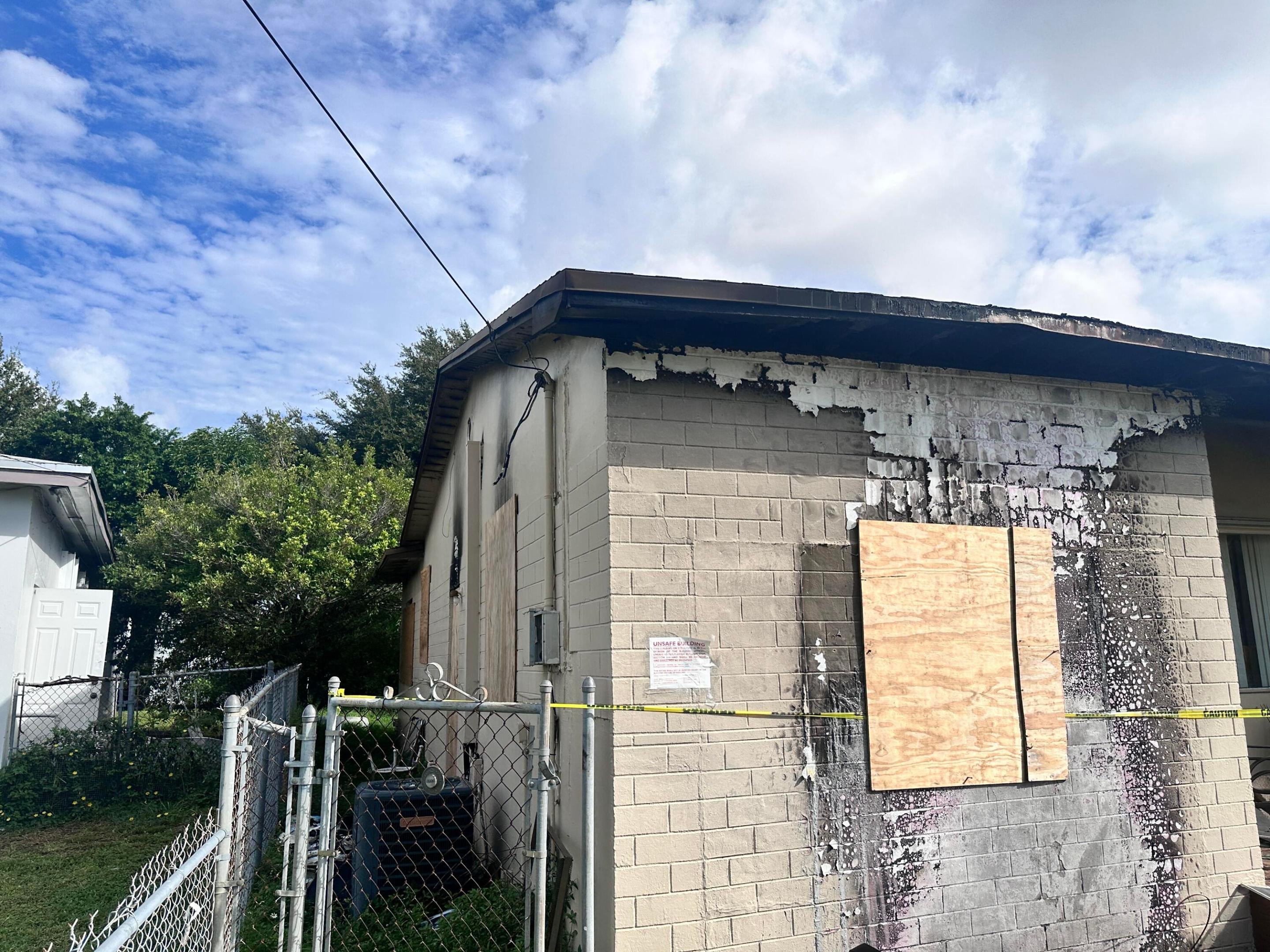 712 NW 9TH Court NW