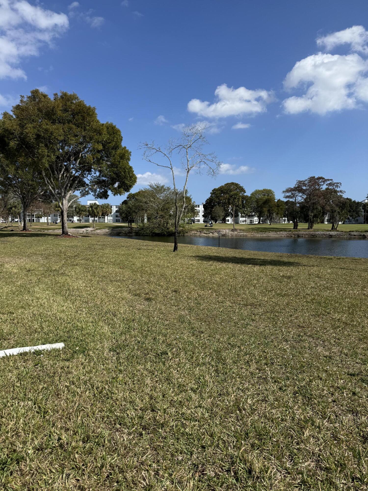 6 OF PALM SPRINGS 2 CONDO - Residential Lease