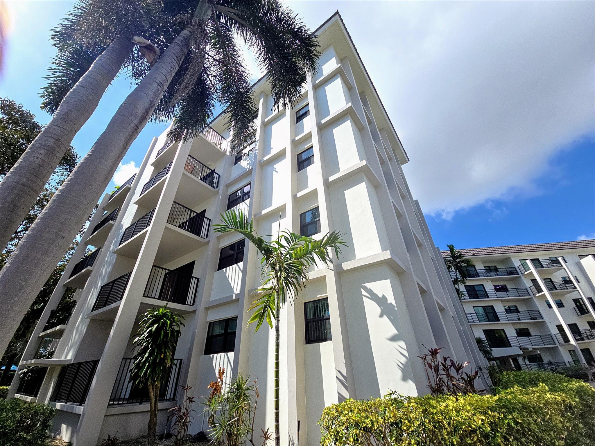 Restoration Complete! New hurricane impact windows and sliders, New balcony railings and New, modern paint scheme and landscaping. Cozy vibes with this top floor studio at River Reach. Covered balcony with eastern sunrise views. Creative kitchen features a sensational waterfall counter-top. SS Appliance Package. Storage in just the right places! Custom, Queen Size Murphy Bed with shelving and lighting. Modern flooring, fans, window treatments, switches and fixtures. Custom storage walk-in closet. MOVE IN READY Laundry facilities available on same floor. 2 pets under 20lbs allowed and dockage available up to 50ft vessel. River Reach is a gated tropical island community on the New River with amenities including: Gym, pools & tennis courts. Minutes from beaches, entertainment & FLL airport.
