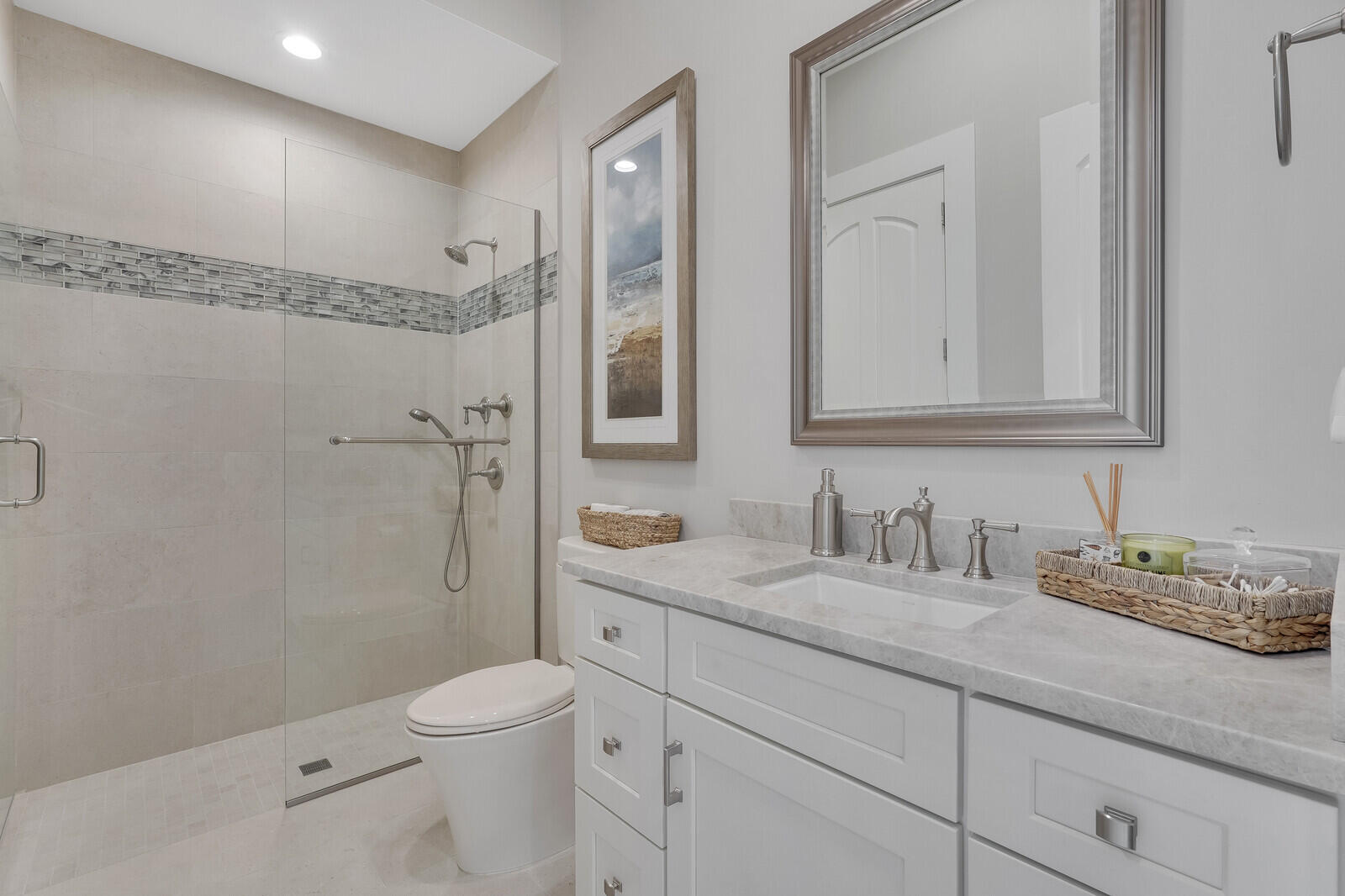 THE REEF (AKA COLONY OF ROCKY POINT) - Residential