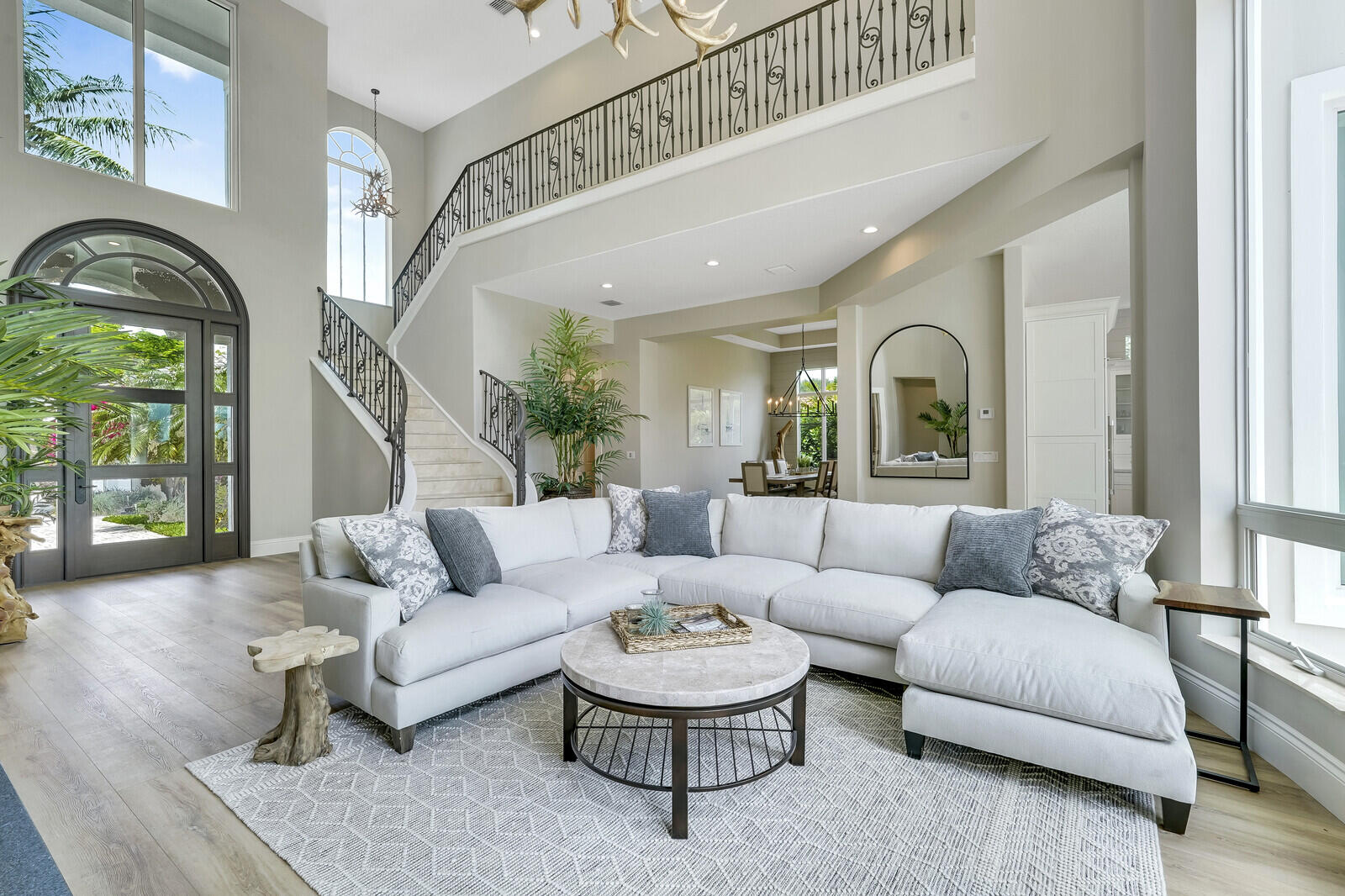 THE REEF (AKA COLONY OF ROCKY POINT) - Residential