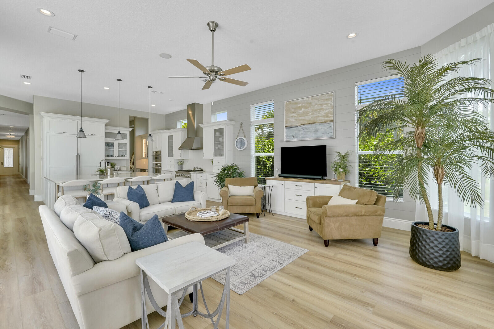 THE REEF (AKA COLONY OF ROCKY POINT) - Residential