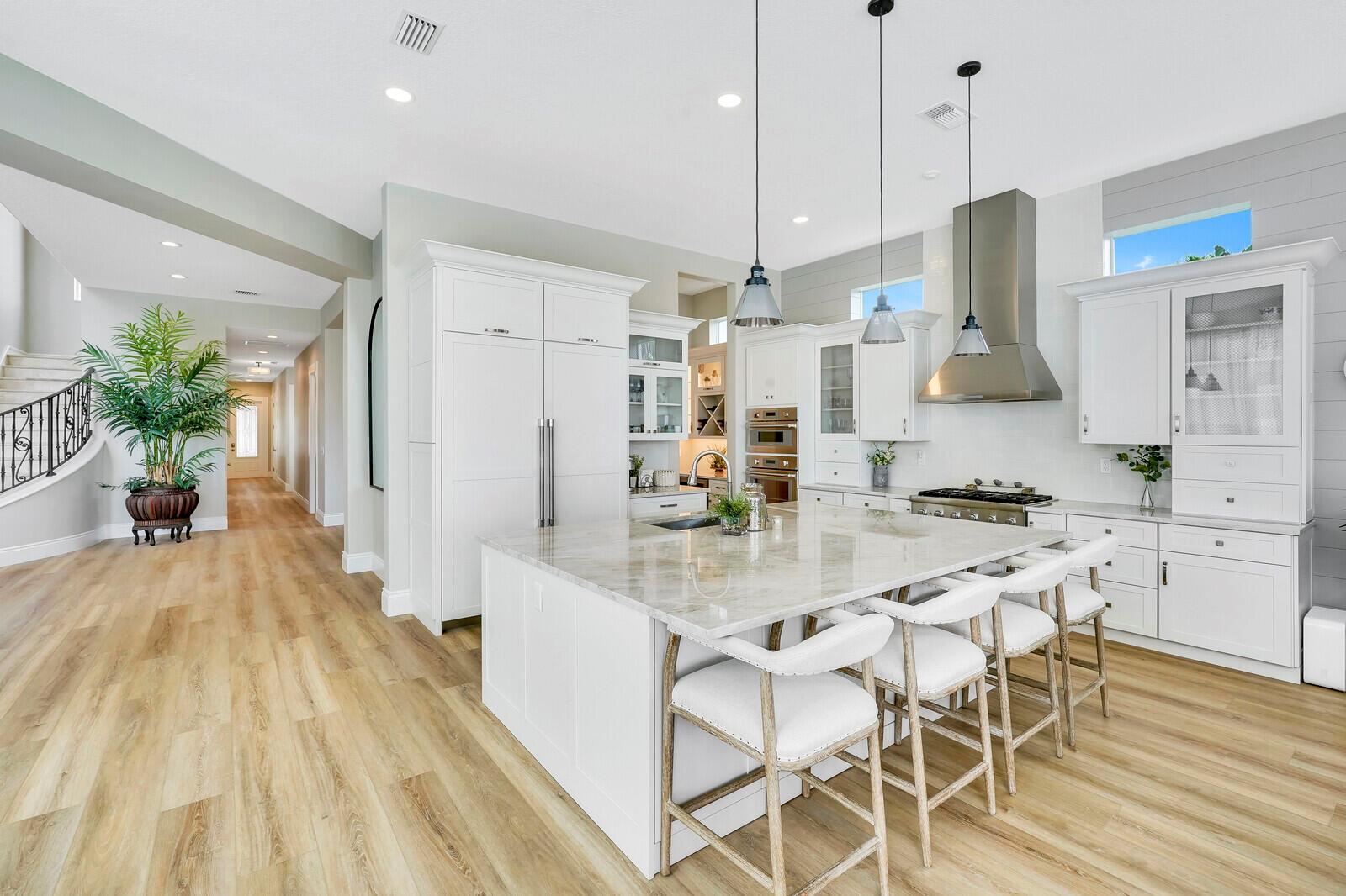 THE REEF (AKA COLONY OF R - Residential